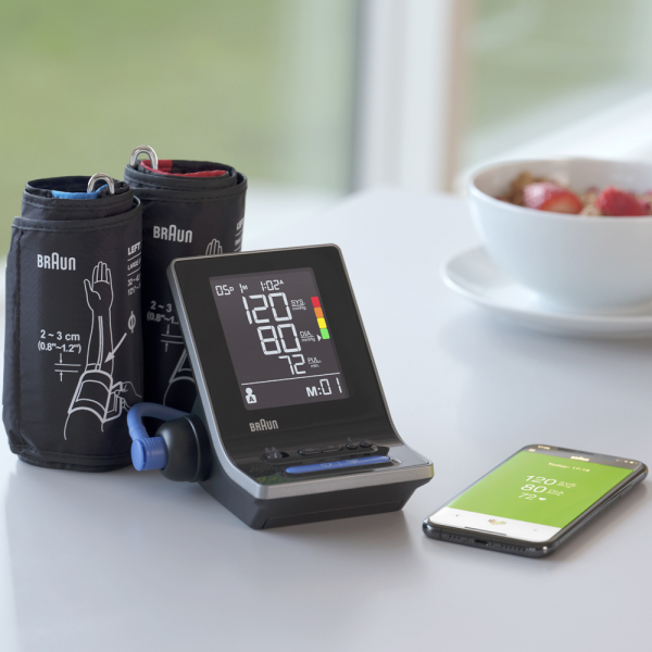 Intelligentes Braun ExactFit™ 5 Connect Blutdruckmessgerät (klinische Genauigkeit, Bluetooth, Erkennung eines unregelmäßigen Herzschlags, einfaches Ablesen) BUA6350EU